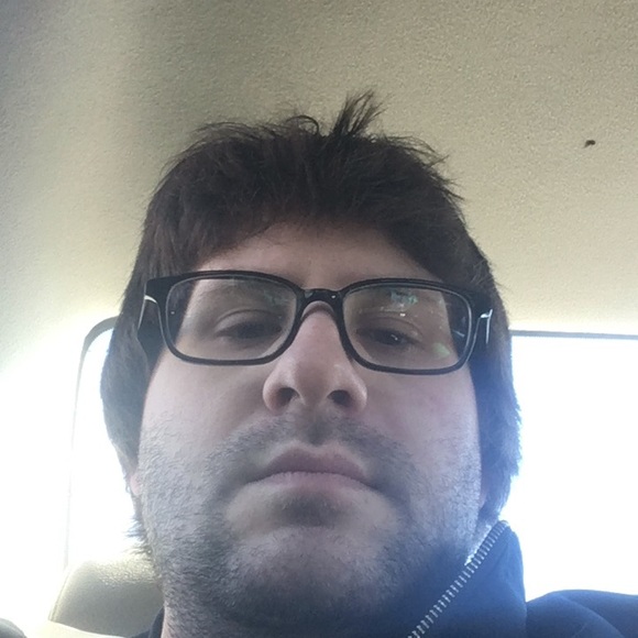 Meet your Posher, Chris - Picture 1 of 1